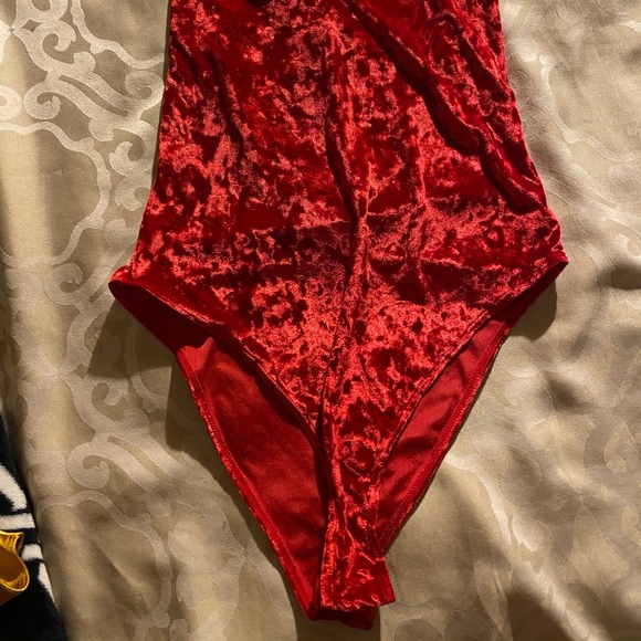 RED VELVET STRAPPY BODY SUIT - Picture 3 of 3
